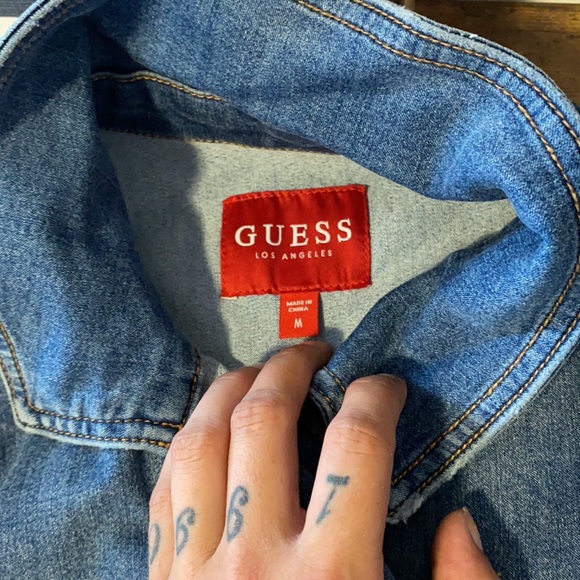 COPY - Guess cropped denim jacket - Picture 3 of 6